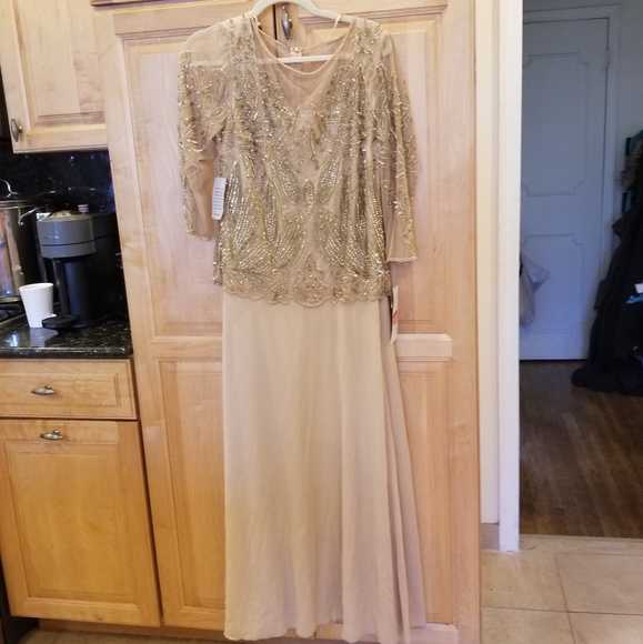 Pisarro Nights Sequined and Beaded Long Dress10 - Picture 5 of 13